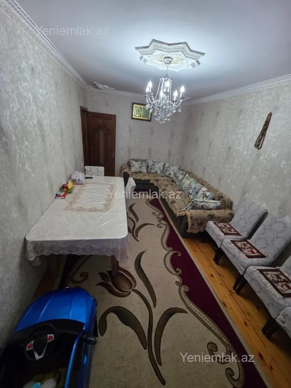 Satılır 3 otaqlı köhnə tikili 75 m²
