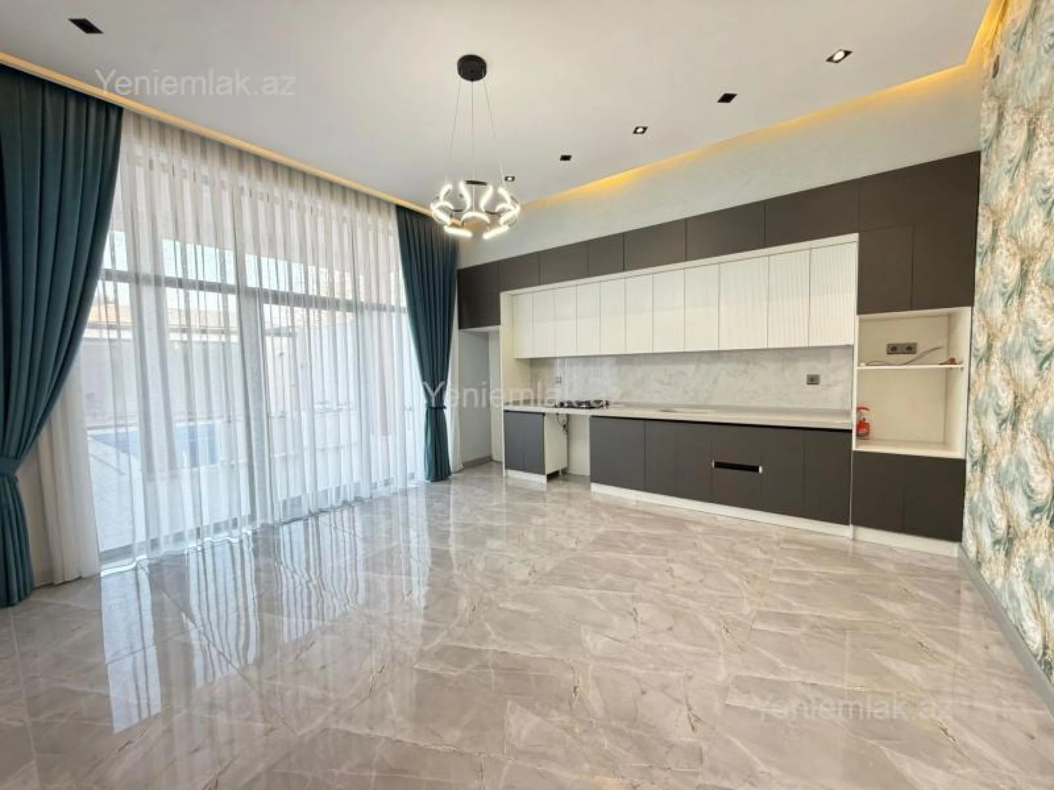 Satılır 4 otaqlı həyət evi 200 m²