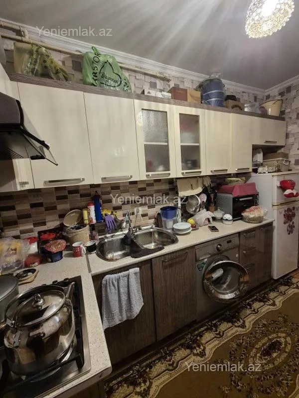 Satılır 3 otaqlı köhnə tikili 72 m²