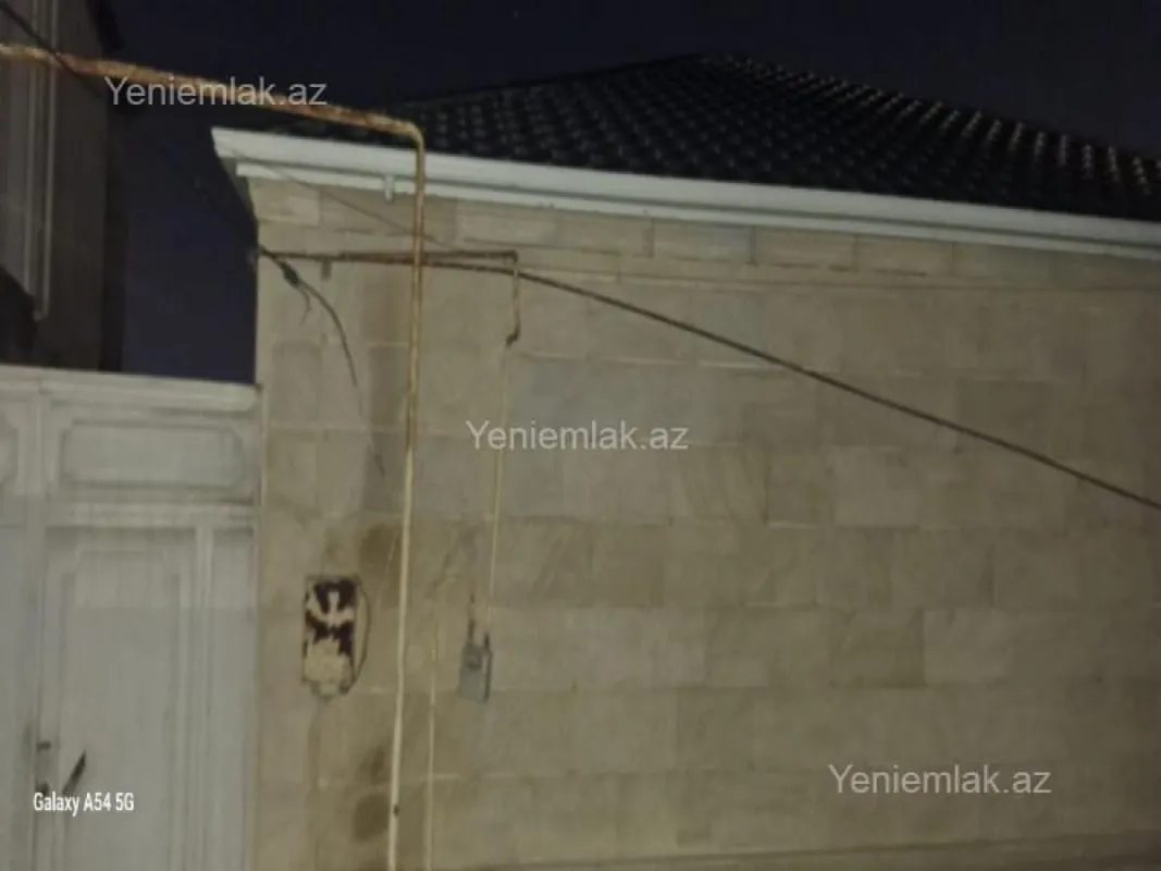 Satılır 4 otaqlı həyət evi 100 m²