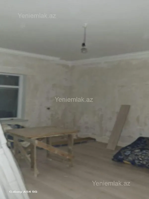 Satılır 4 otaqlı həyət evi 100 m²