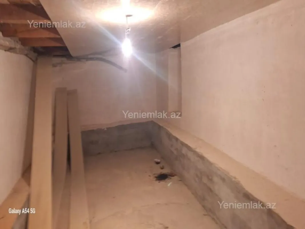 Satılır 4 otaqlı həyət evi 100 m²