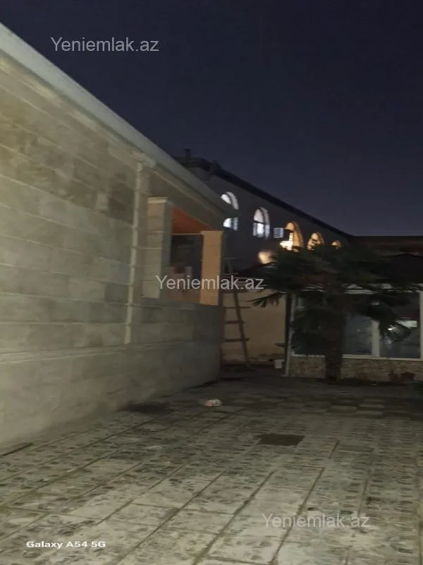 Satılır 4 otaqlı həyət evi 100 m²