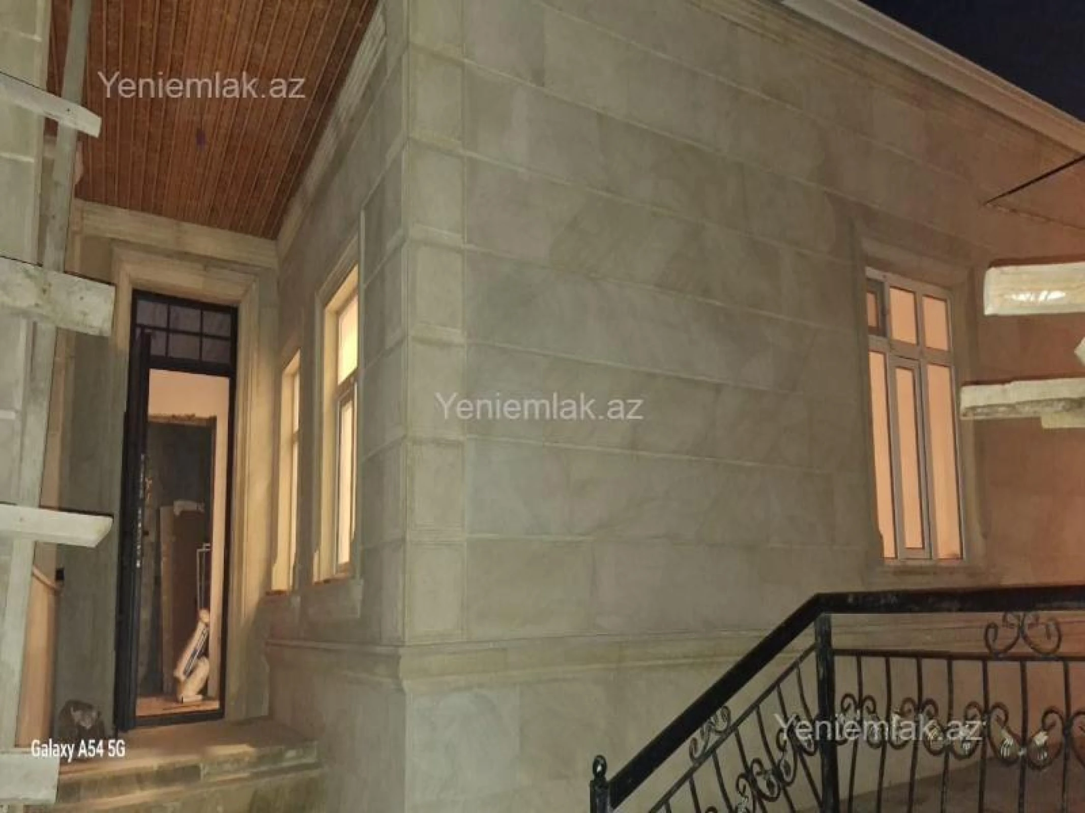 Satılır 4 otaqlı həyət evi 100 m²