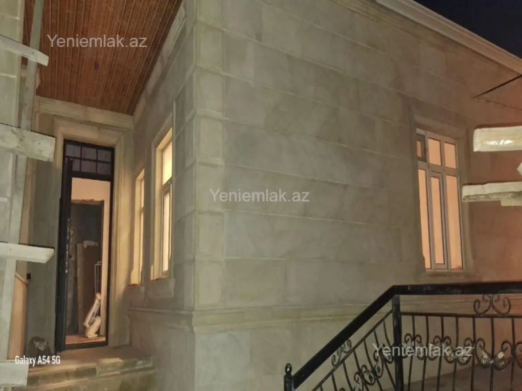 Satılır 4 otaqlı həyət evi 100 m²