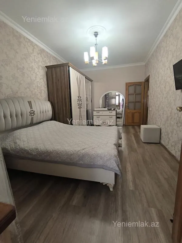 Satılır 3 otaqlı köhnə tikili 85 m²