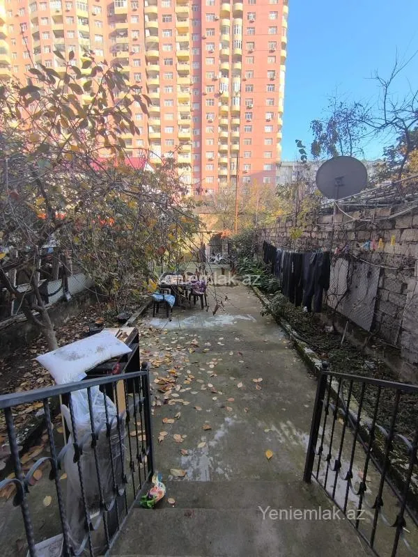 Satılır 3 otaqlı köhnə tikili 85 m²