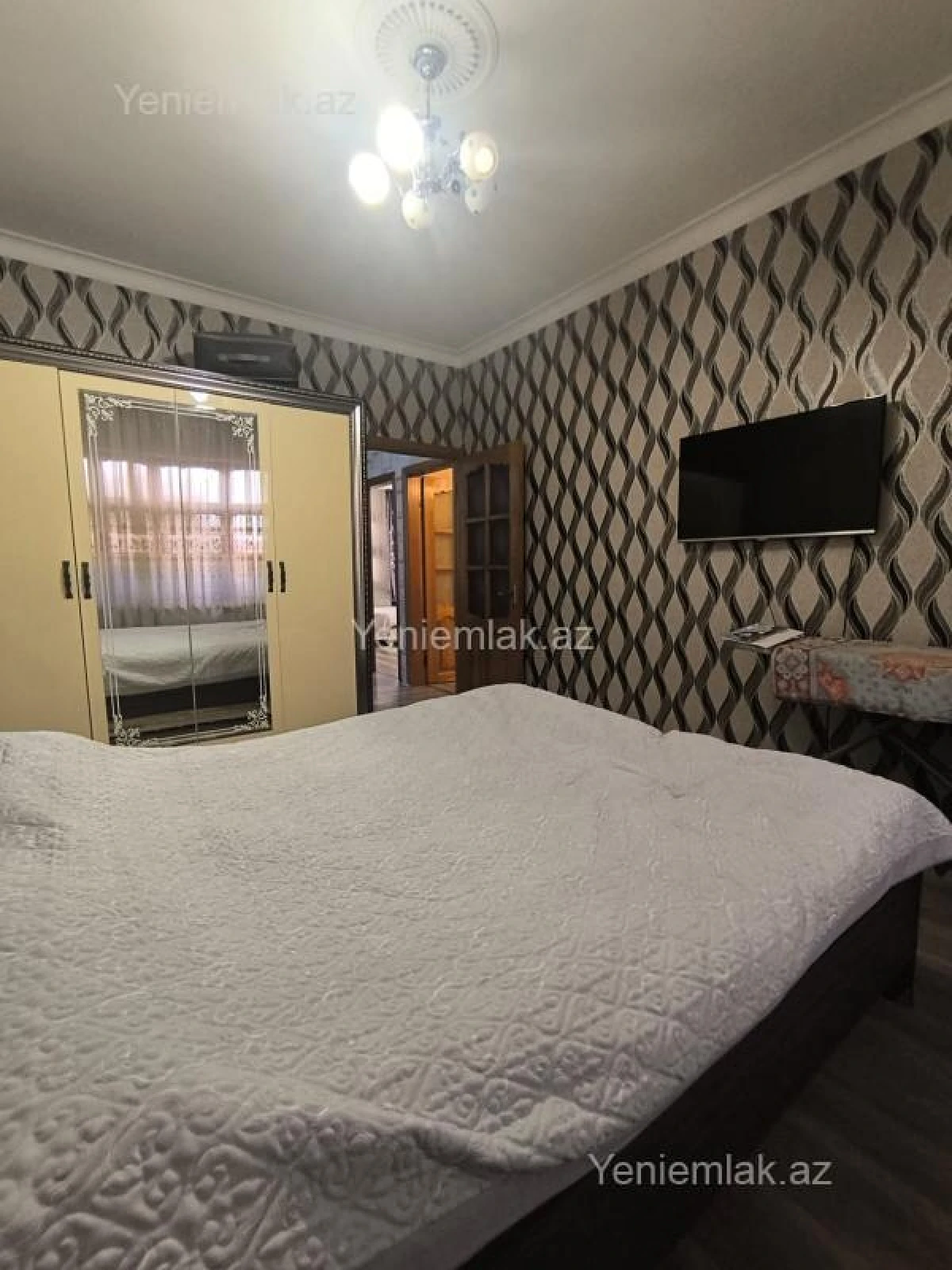 Satılır 3 otaqlı köhnə tikili 85 m²
