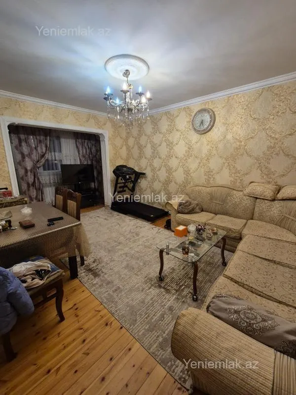 Satılır 3 otaqlı köhnə tikili 72 m²