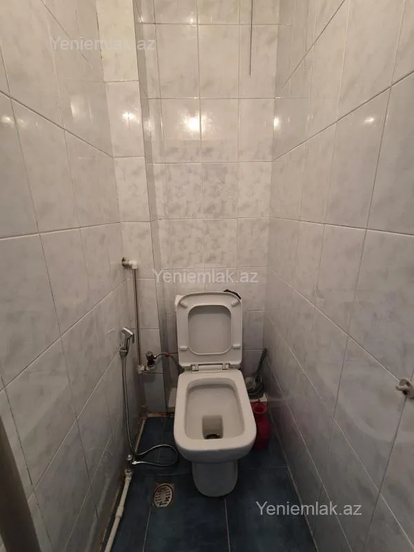 Satılır 3 otaqlı köhnə tikili 72 m²