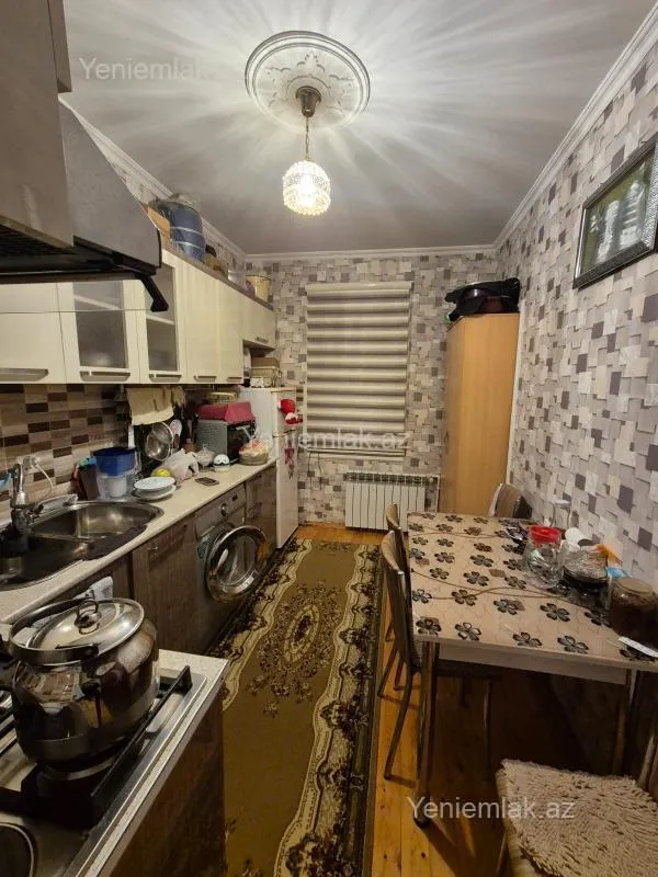 Satılır 3 otaqlı köhnə tikili 72 m²