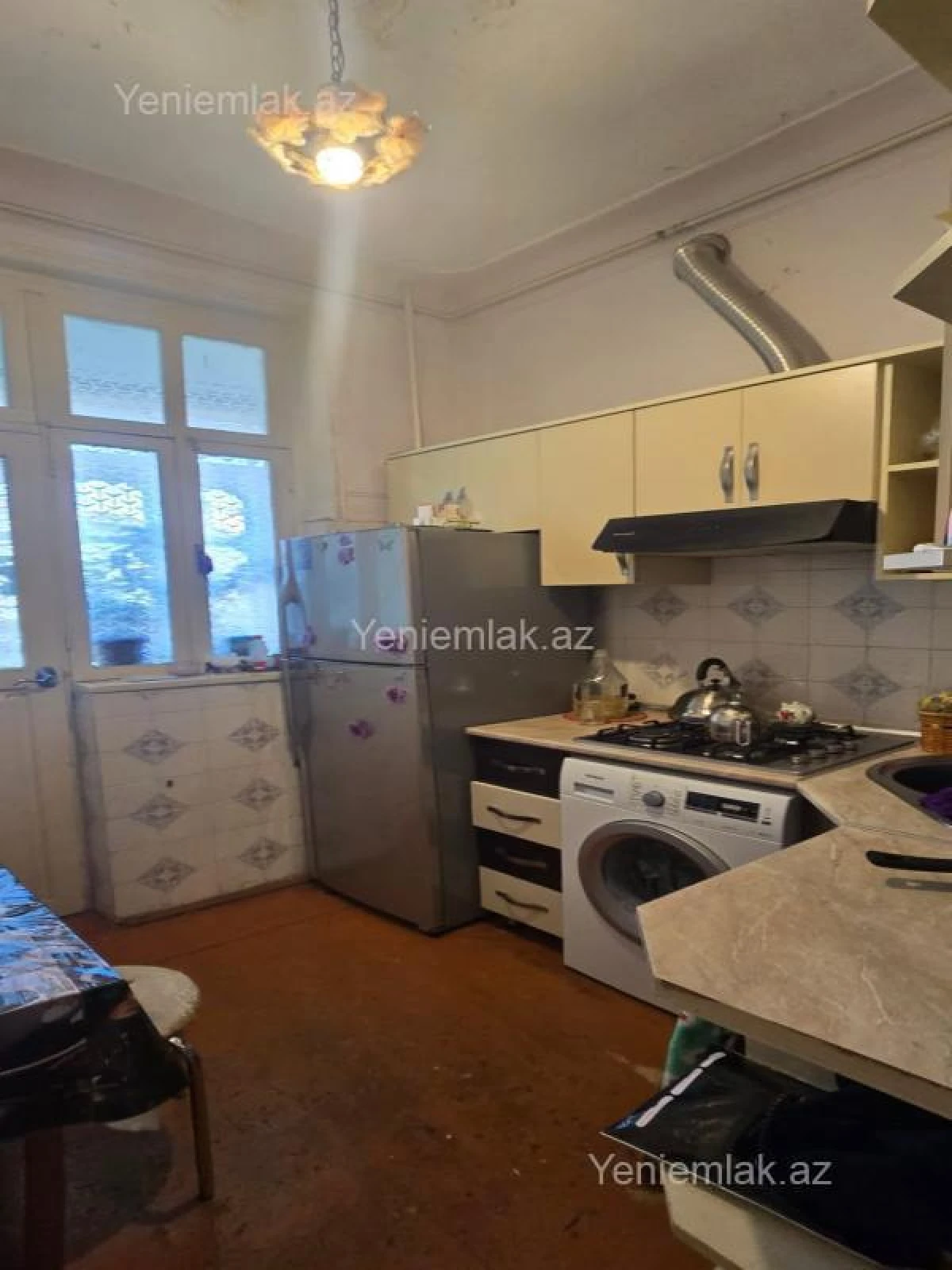 Satılır 2 otaqlı köhnə tikili 60 m²