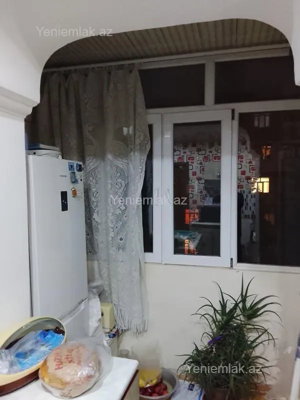 Satılır 3 otaqlı köhnə tikili 75 m²