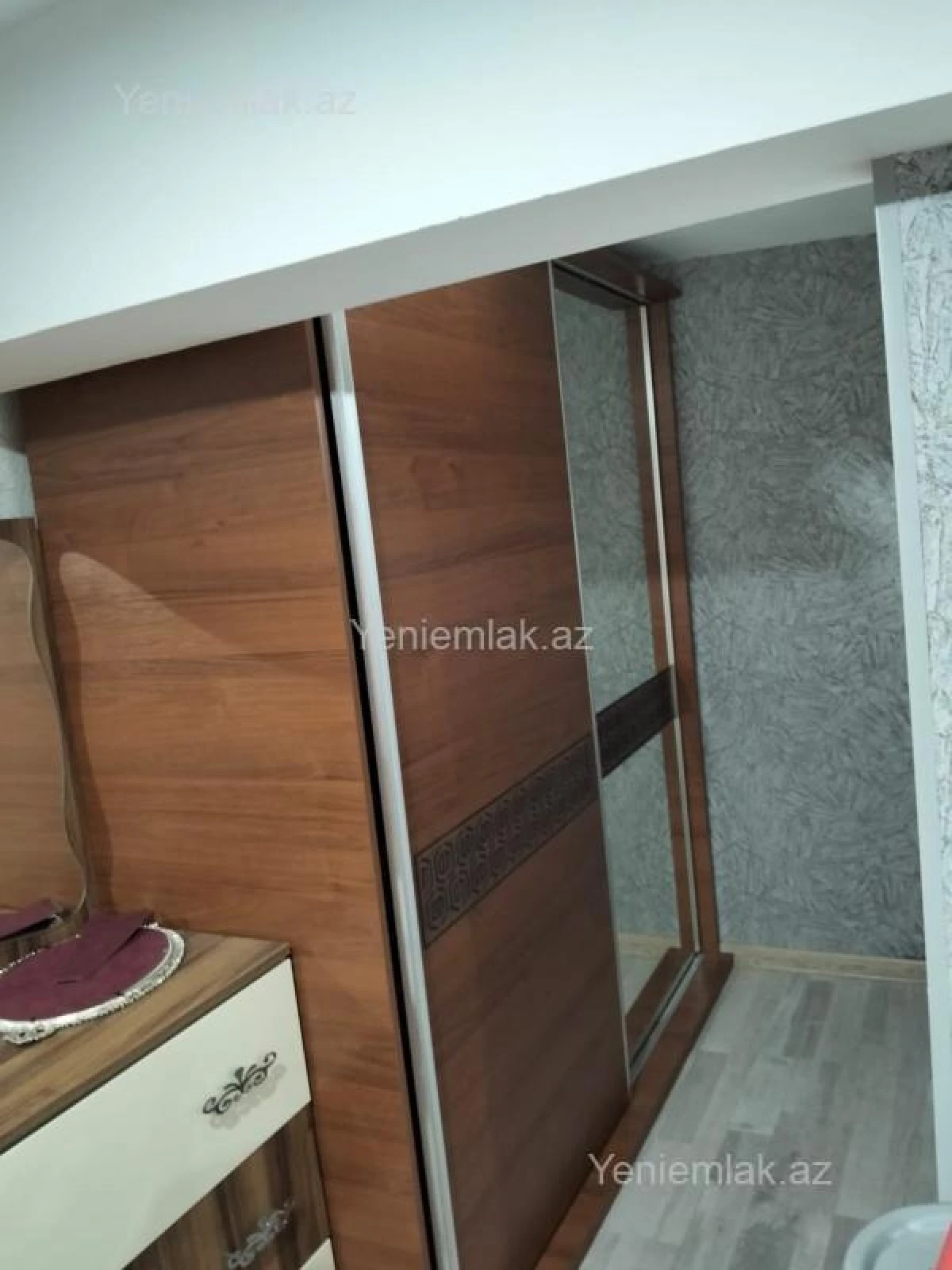 Satılır 3 otaqlı yeni tikili 70 m²