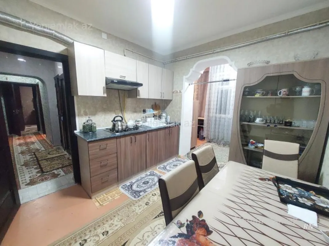 Satılır 3 otaqlı köhnə tikili 80 m²