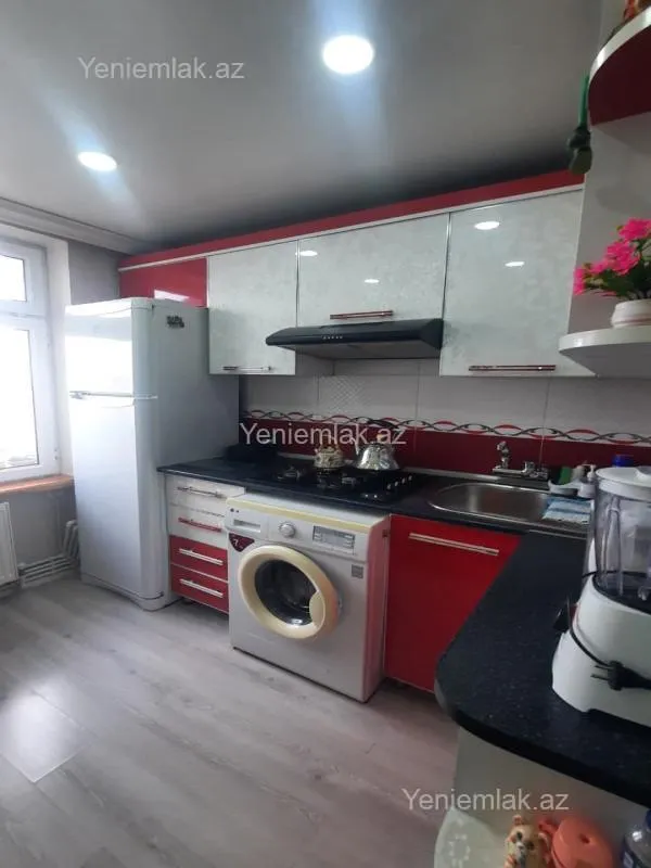 Satılır 3 otaqlı köhnə tikili 68 m²