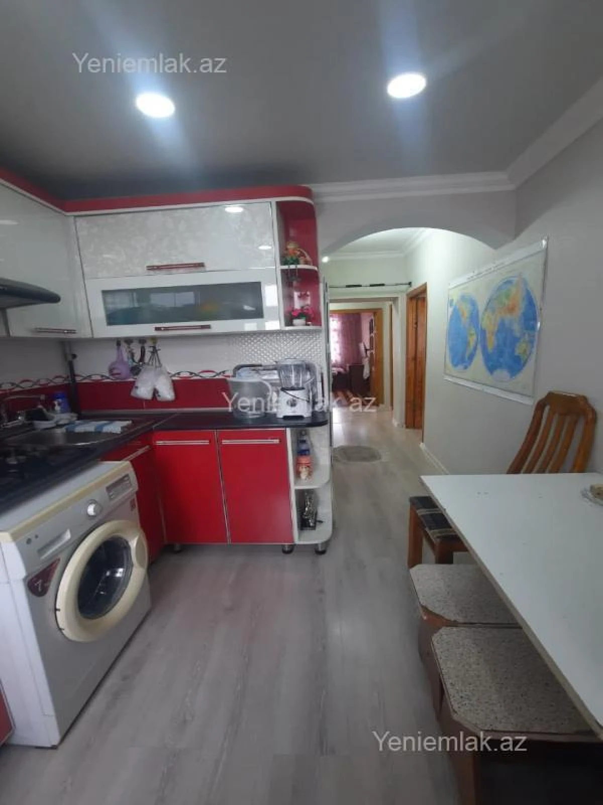 Satılır 3 otaqlı köhnə tikili 68 m²