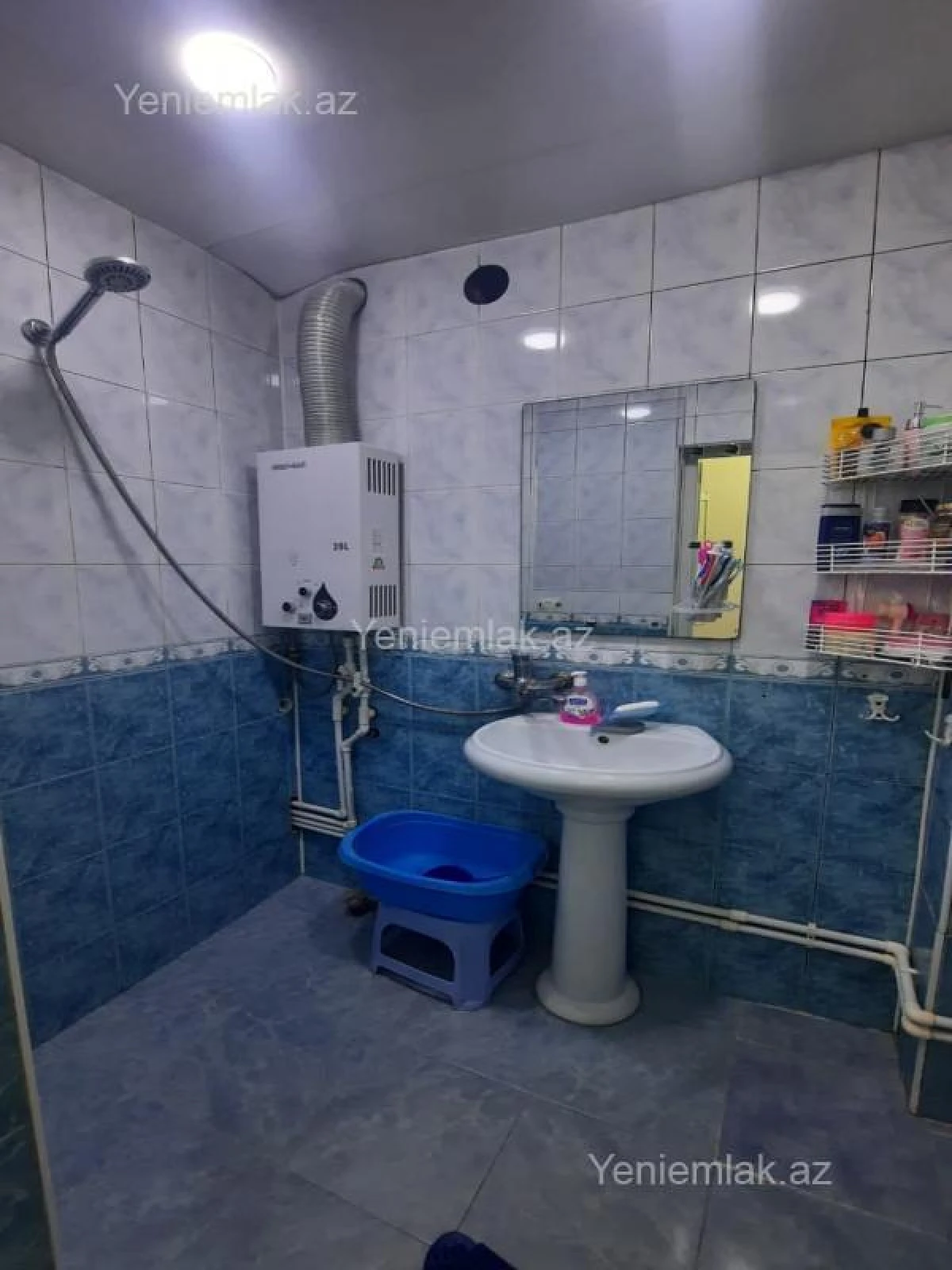 Satılır 3 otaqlı köhnə tikili 68 m²