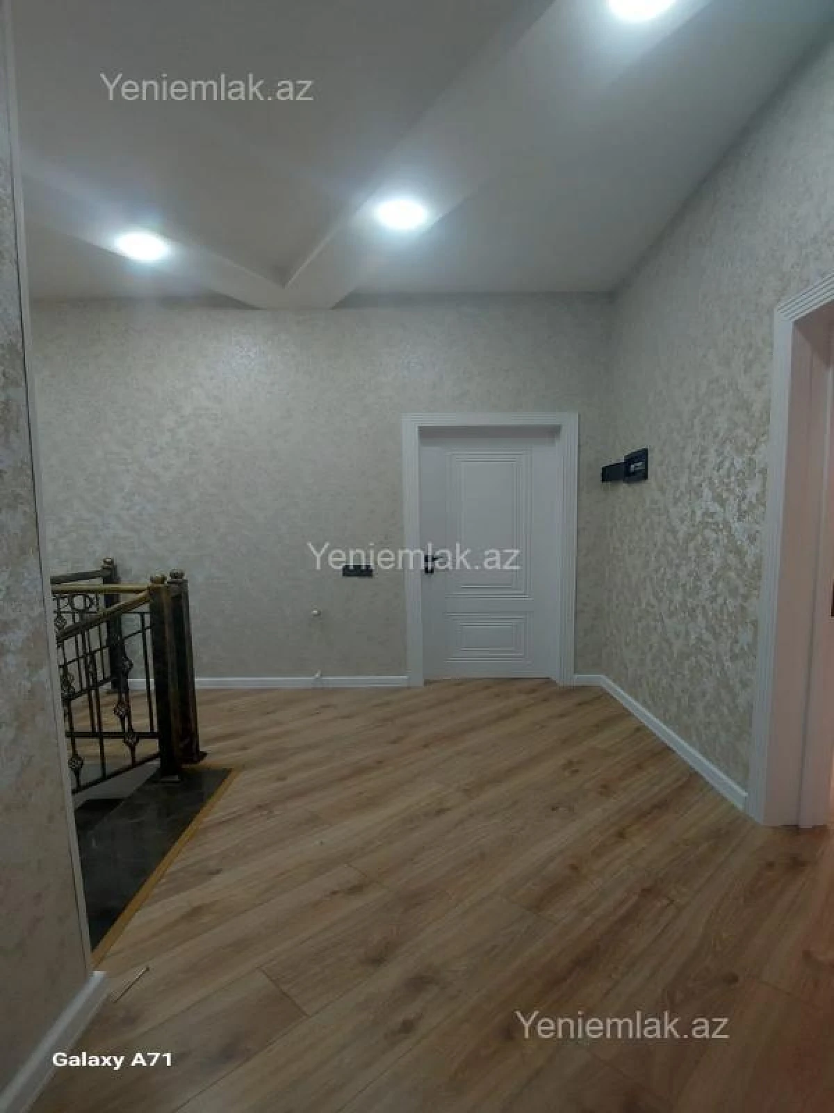 Satılır 6 otaqlı həyət evi 250 m²