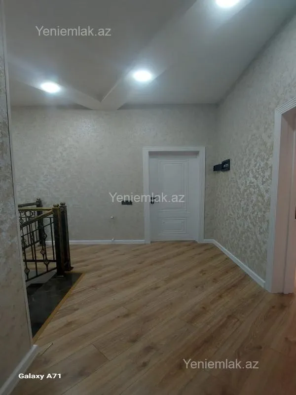 Satılır 6 otaqlı həyət evi 250 m²