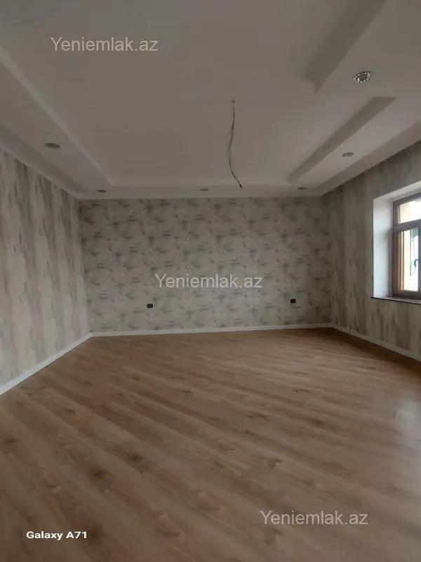 Satılır 6 otaqlı həyət evi 250 m²