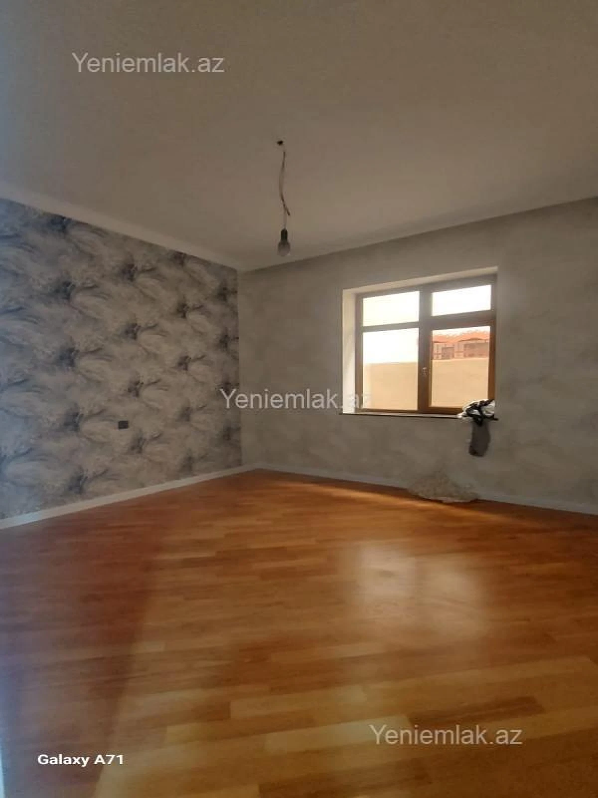 Satılır 6 otaqlı həyət evi 250 m²