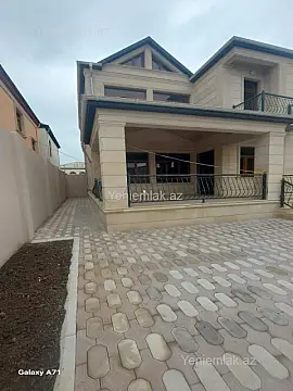 Satılır 6 otaqlı həyət evi 250 m²