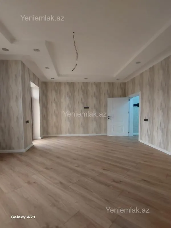 Satılır 6 otaqlı həyət evi 250 m²