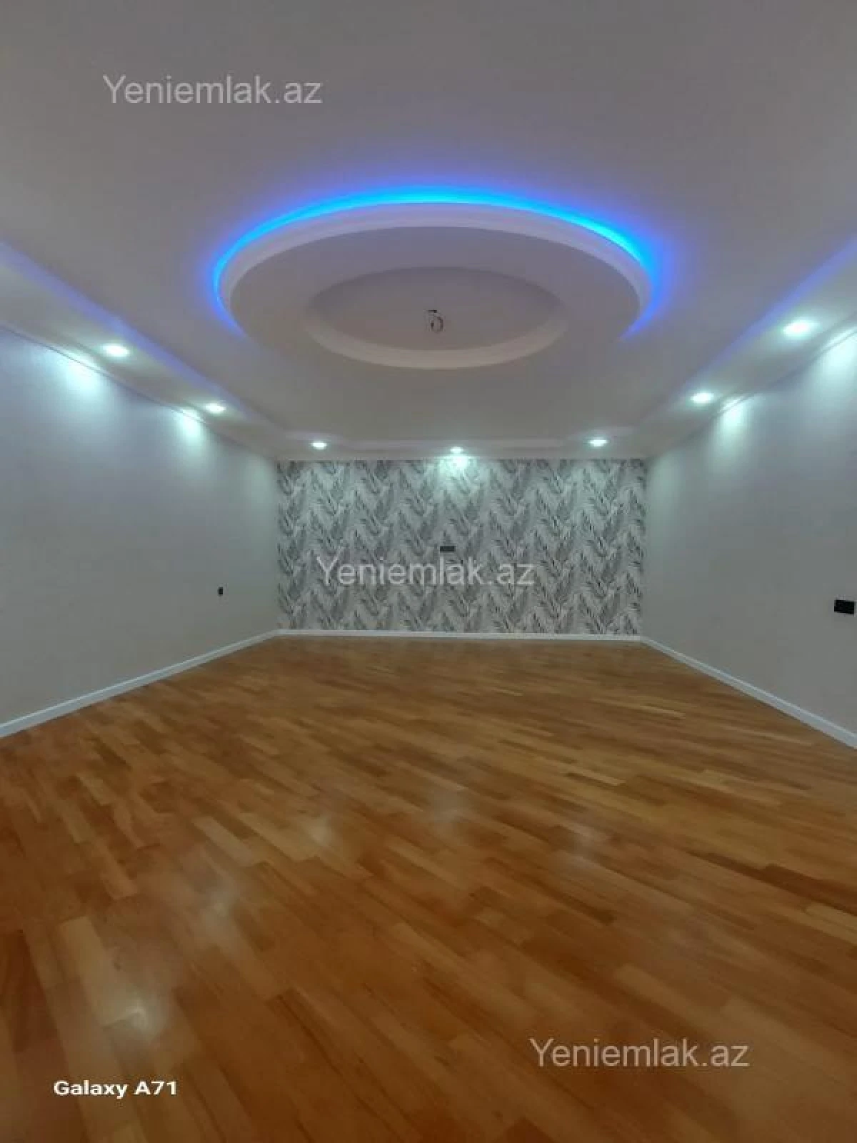 Satılır 6 otaqlı həyət evi 250 m²