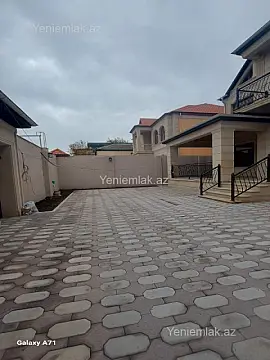 Satılır 6 otaqlı həyət evi 250 m²