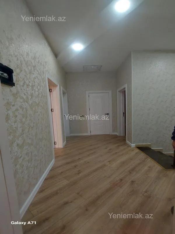 Satılır 6 otaqlı həyət evi 250 m²