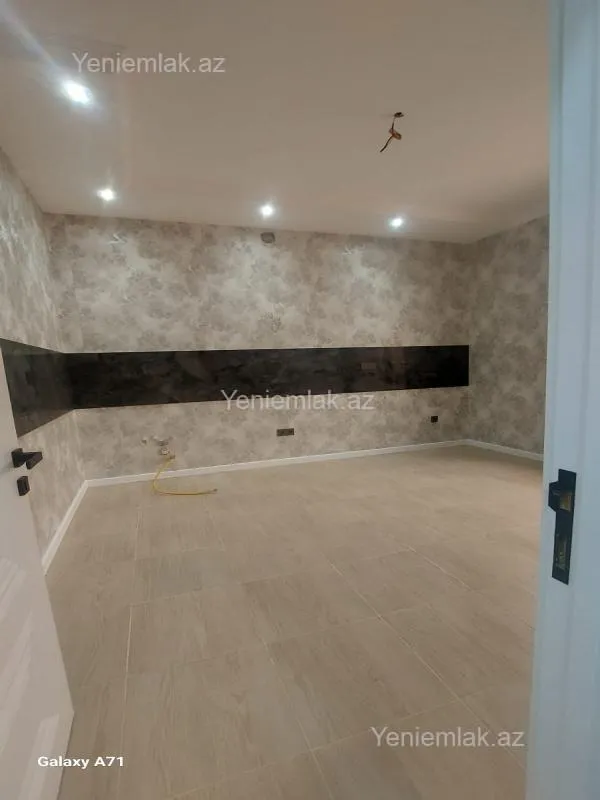 Satılır 6 otaqlı həyət evi 250 m²