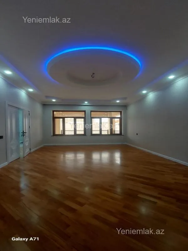 Satılır 6 otaqlı həyət evi 250 m²