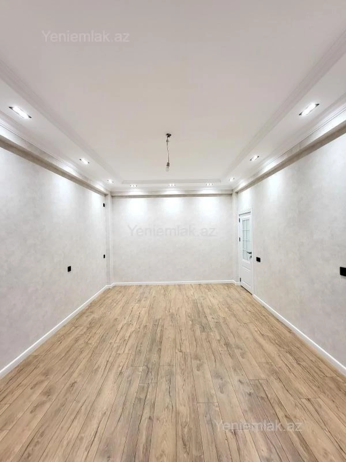 Satılır 2 otaqlı yeni tikili 75 m²