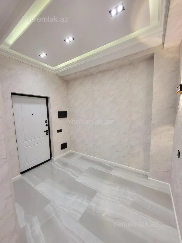 Satılır 2 otaqlı yeni tikili 75 m²