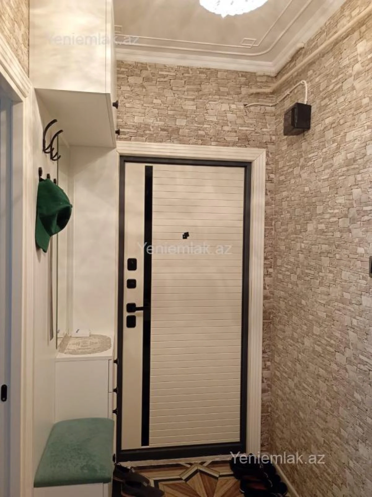 Satılır 3 otaqlı köhnə tikili 75 m²