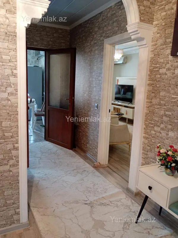 Satılır 3 otaqlı köhnə tikili 75 m²