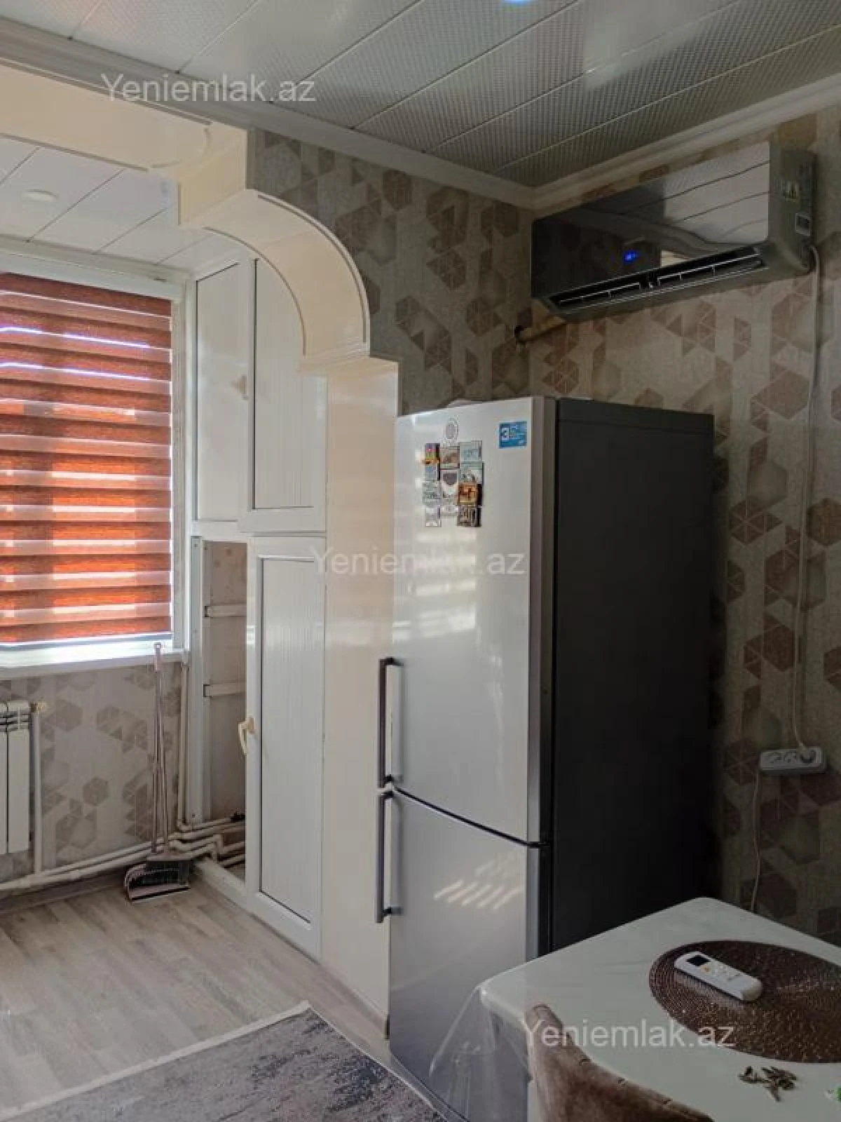 Satılır 3 otaqlı köhnə tikili 75 m²