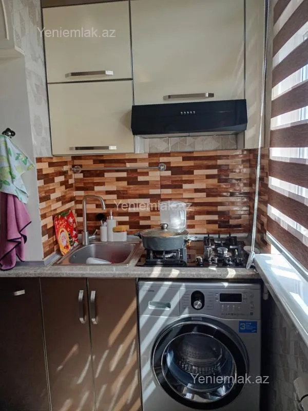 Satılır 3 otaqlı köhnə tikili 75 m²