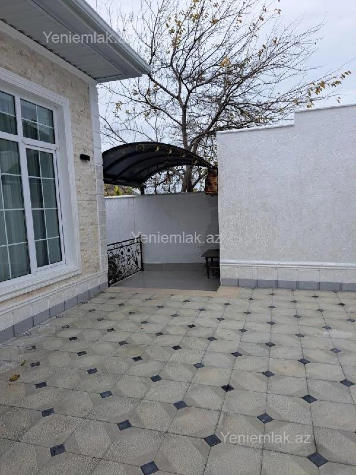 Satılır 4 otaqlı həyət evi 140 m²