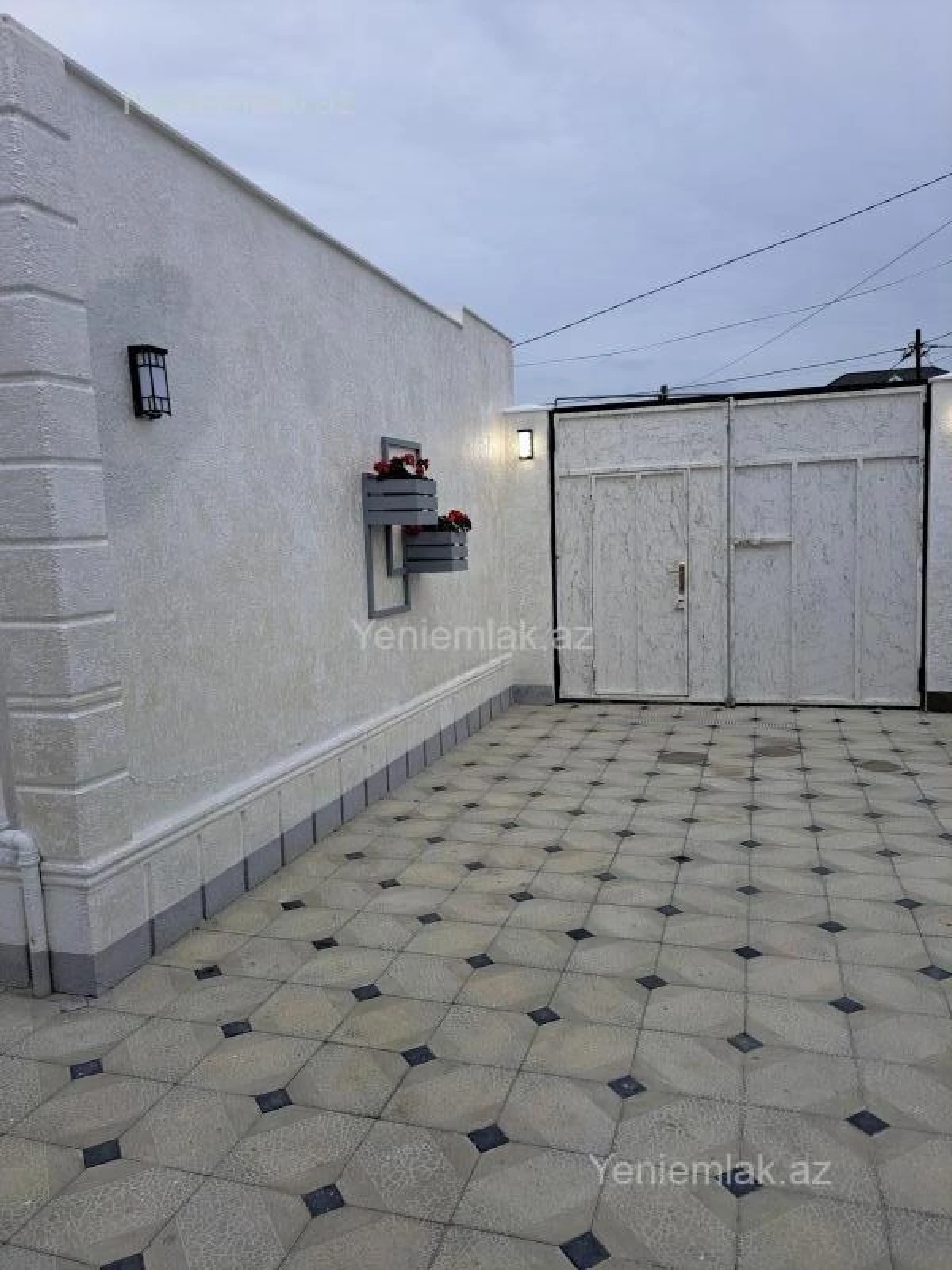 Satılır 4 otaqlı həyət evi 140 m²