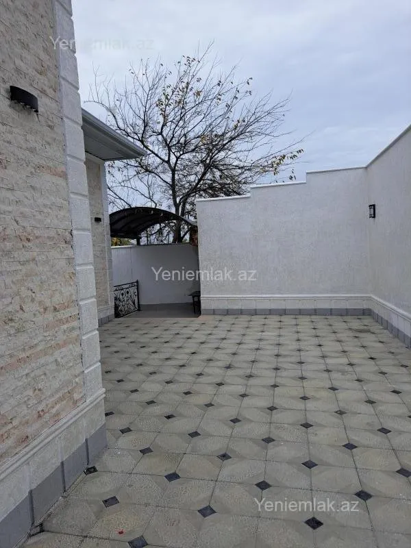 Satılır 4 otaqlı həyət evi 140 m²
