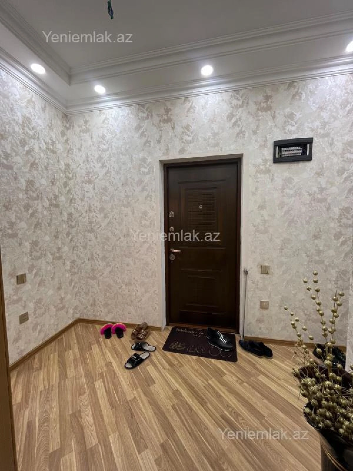 Satılır 2 otaqlı yeni tikili 72 m²
