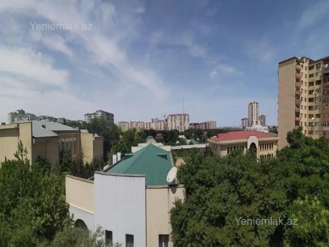 Satılır 4 otaqlı obyekt 720 m²