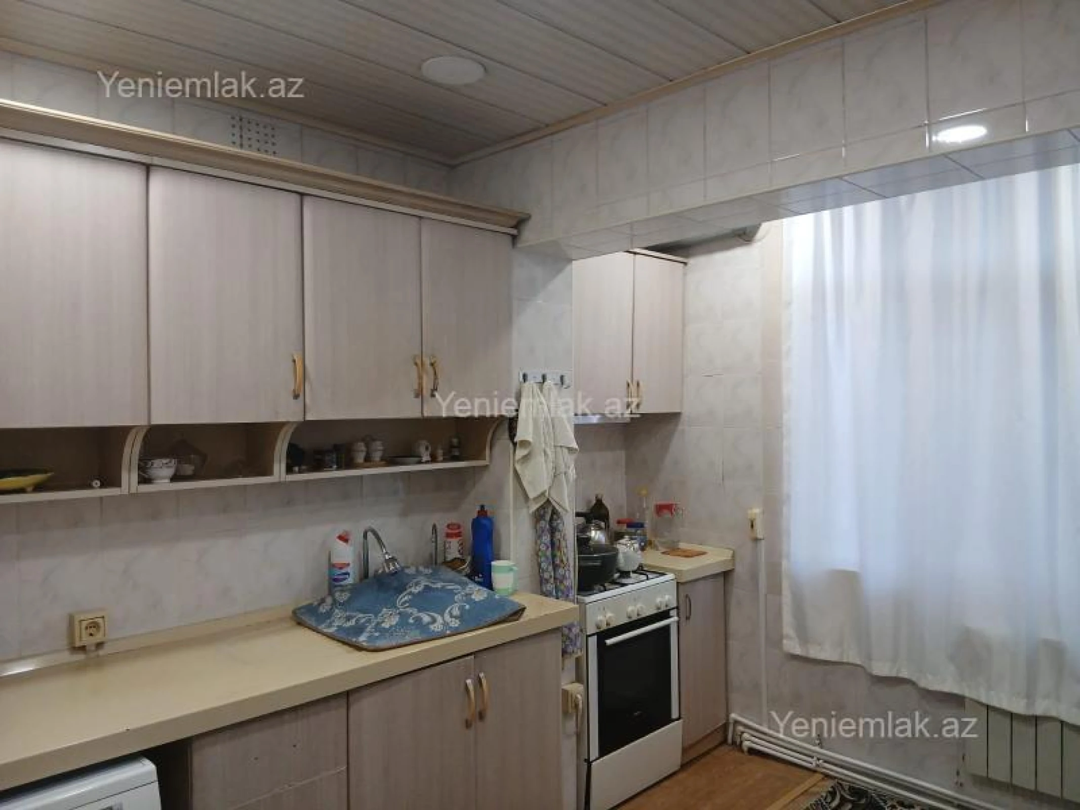 Satılır 4 otaqlı köhnə tikili 105 m²