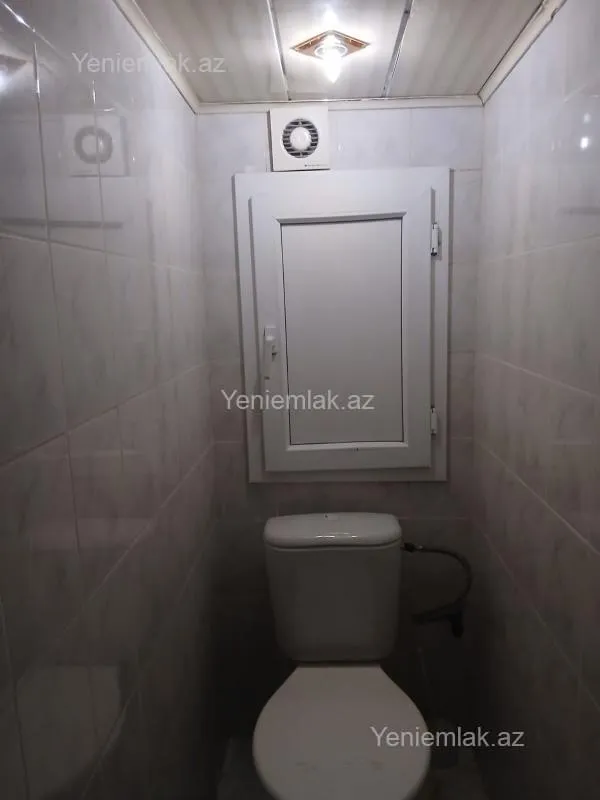 Satılır 4 otaqlı köhnə tikili 105 m²