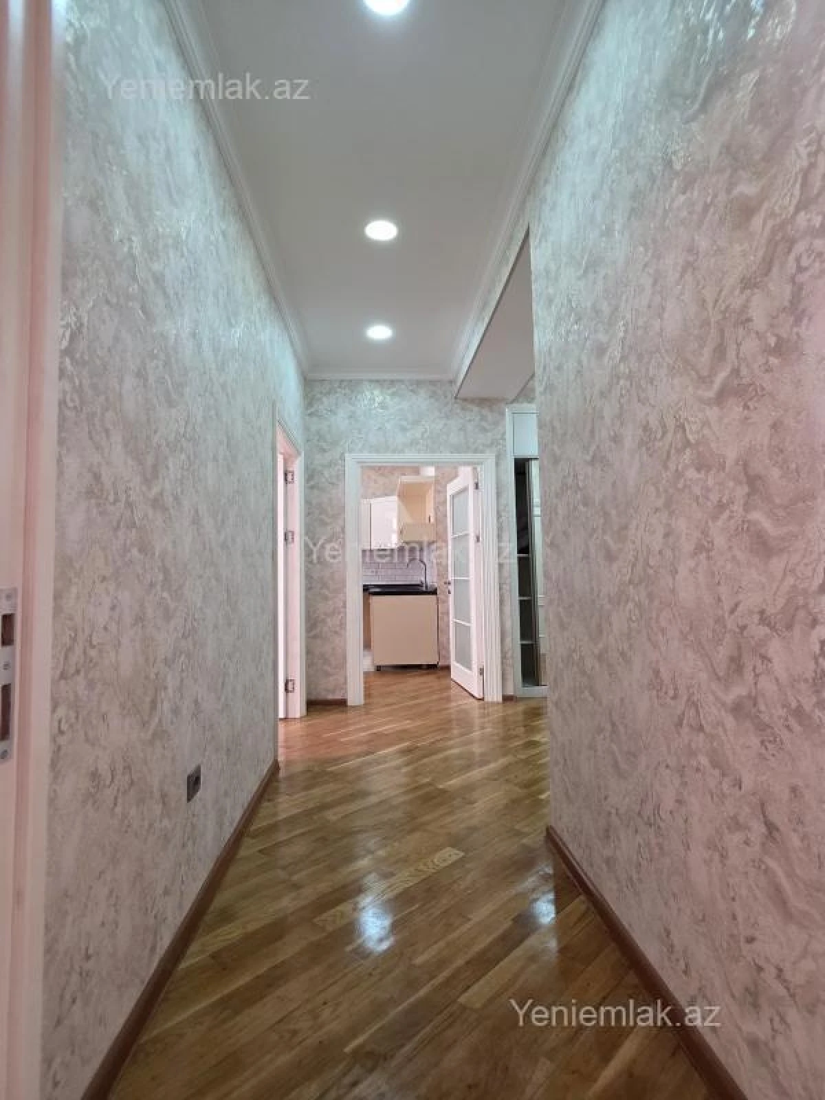 Satılır 2 otaqlı yeni tikili 65 m²