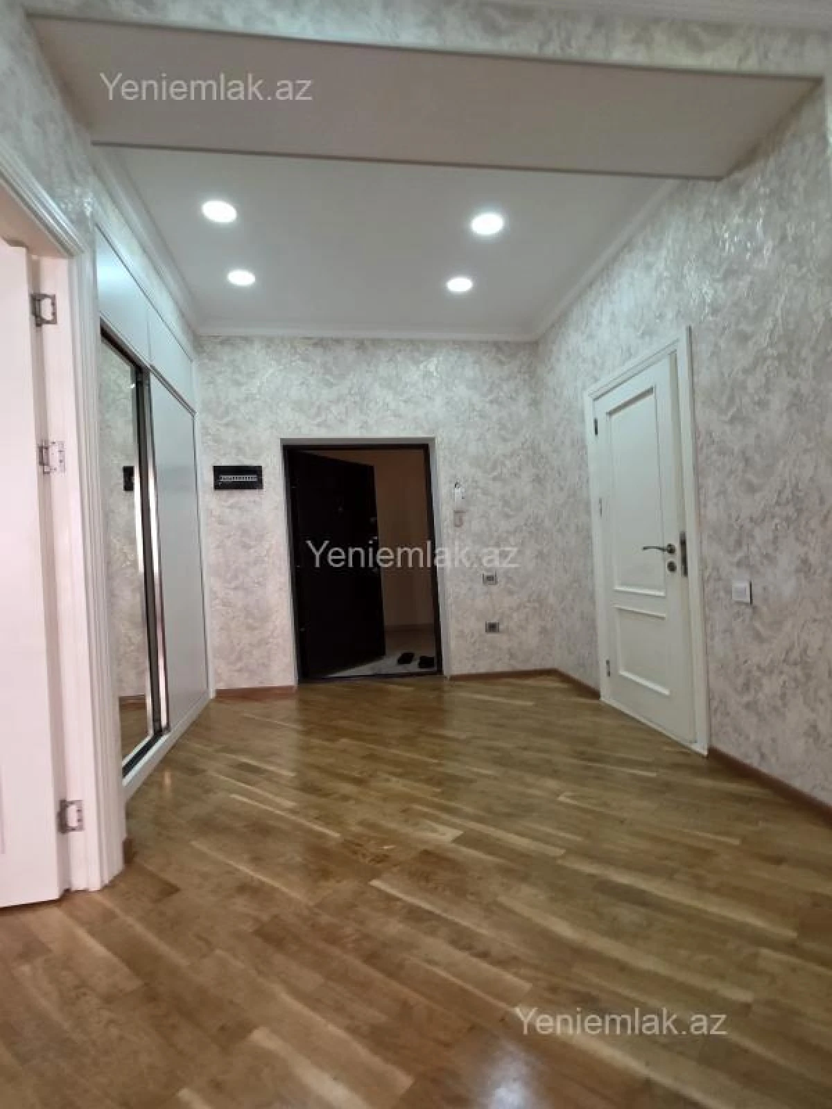 Satılır 2 otaqlı yeni tikili 68 m²