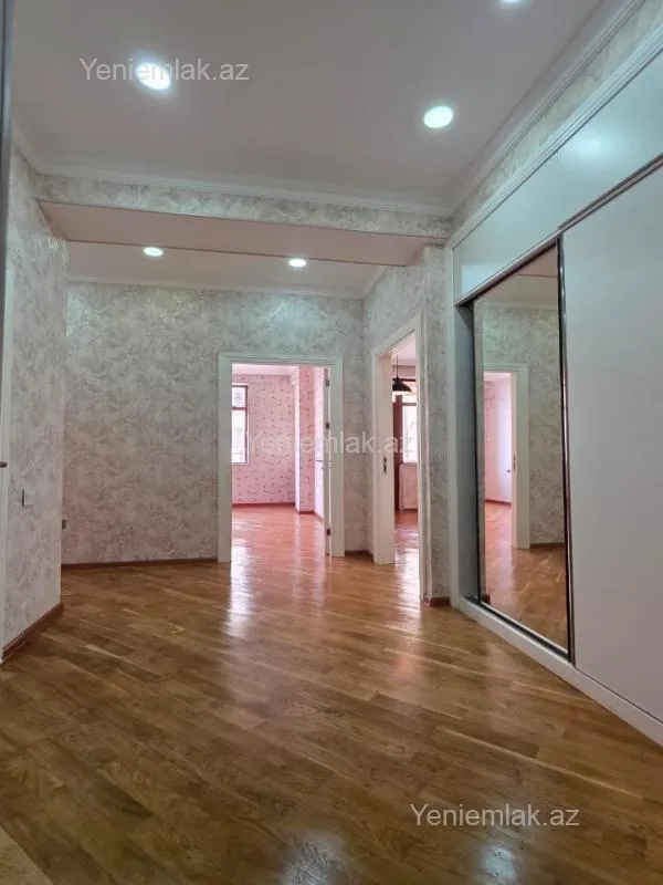 Satılır 2 otaqlı yeni tikili 68 m²