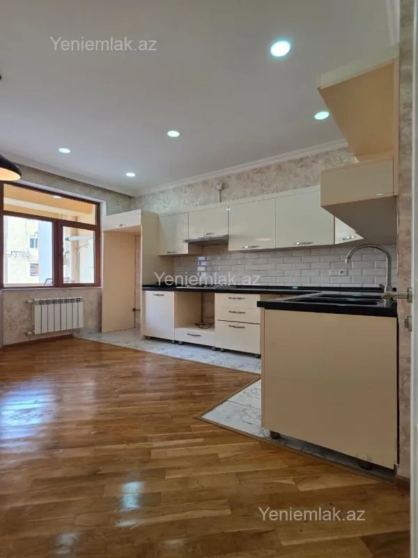 Satılır 2 otaqlı yeni tikili 68 m²